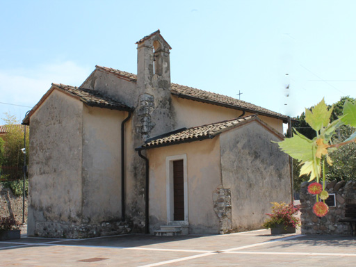 Kleine Kirche von Caorsa